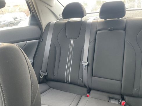 Used 2025 Hyundai Elantra SEL image 40