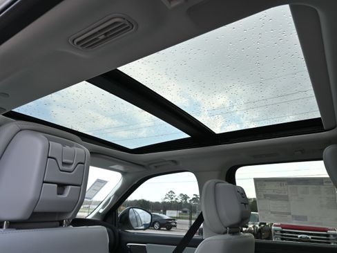 New 2026 Ford Expedition Platinum image 37