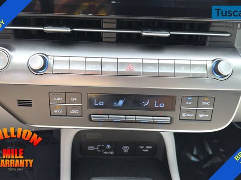 Used 2025 Hyundai Kona SEL AWD/4WD image 21