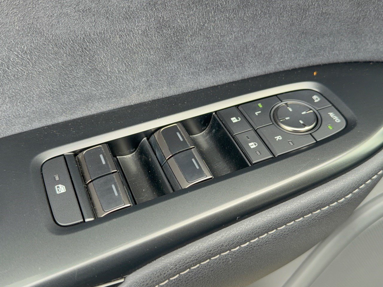 Used 2023 Lexus RZ 450e Premium w/ Cold Area Package AWD/4WD image 16