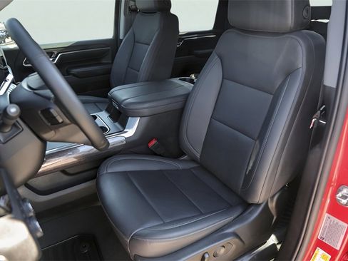 Used 2024 Chevrolet Silverado 3500 LTZ w/ LTZ Convenience Package image 10