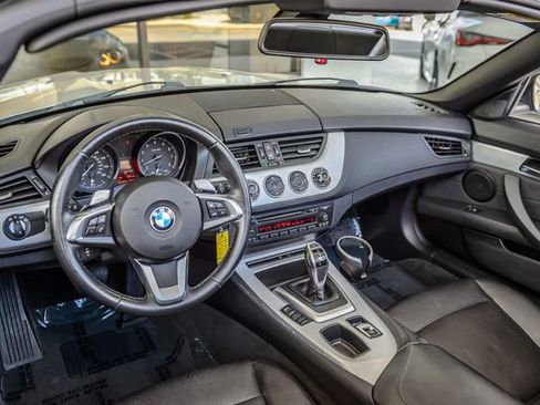 Used 2009 BMW Z4 sDrive35i image 25