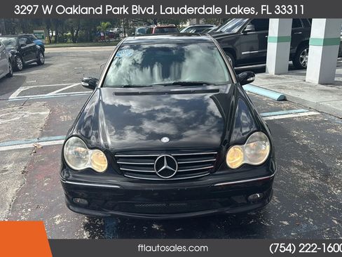 Used 2007 Mercedes-Benz C 230 Sedan image 4