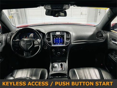 Used 2016 Chrysler 300 S image 3