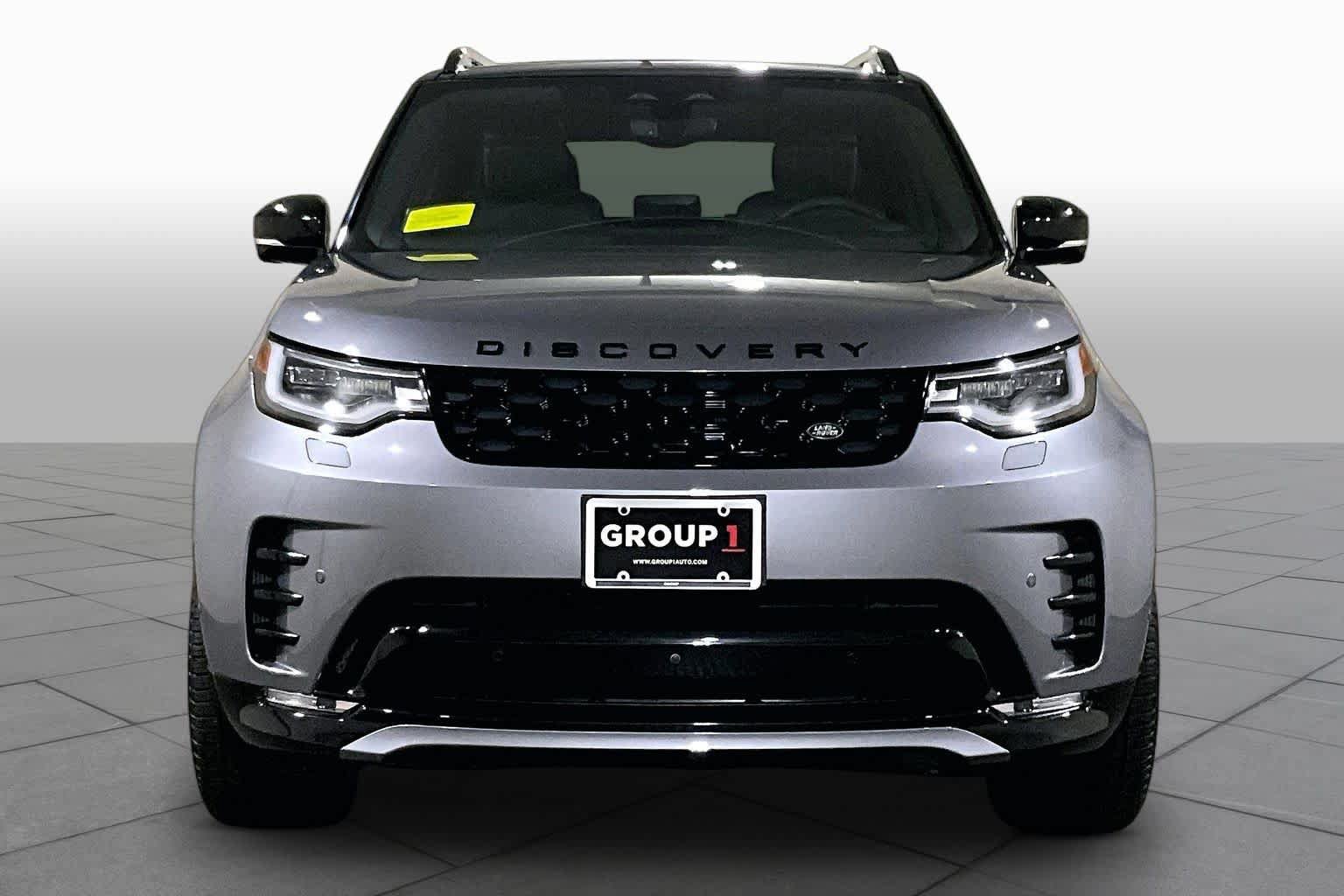 Used 2025 Land Rover Discovery Dynamic SE AWD/4WD image 6