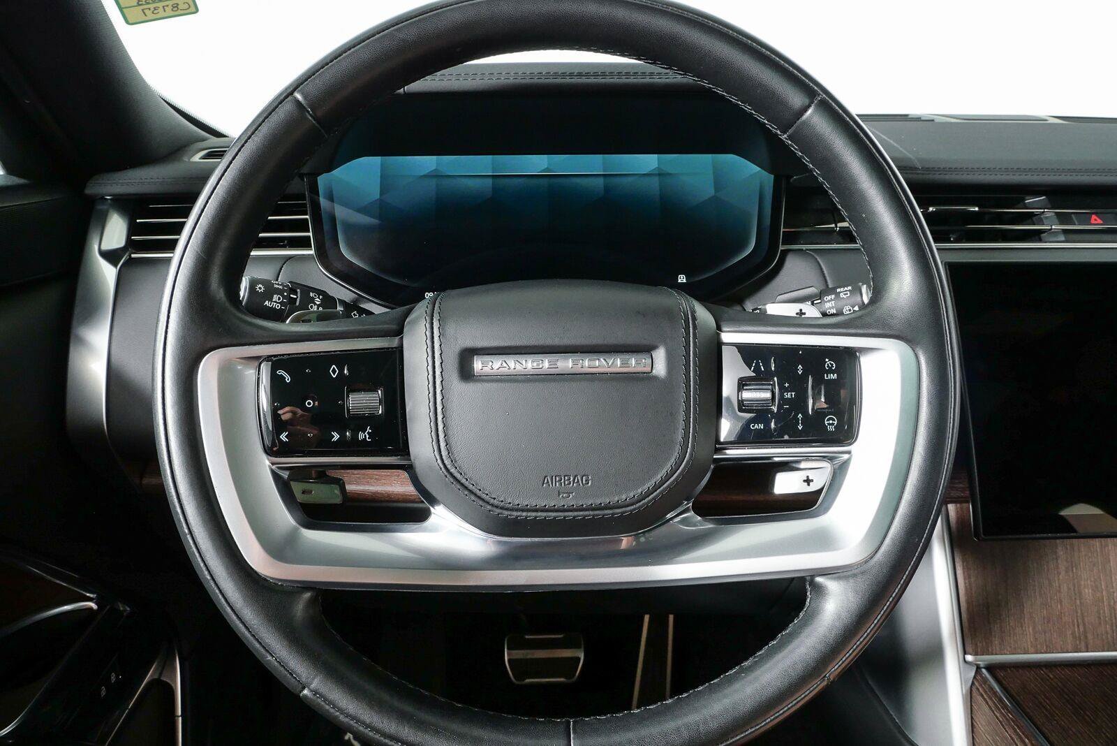 Used 2024 Land Rover Range Rover SE AWD/4WD image 12