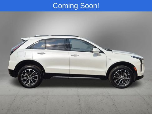 Used 2024 Cadillac XT4 Sport w/ Cold Weather Package AWD/4WD image 7