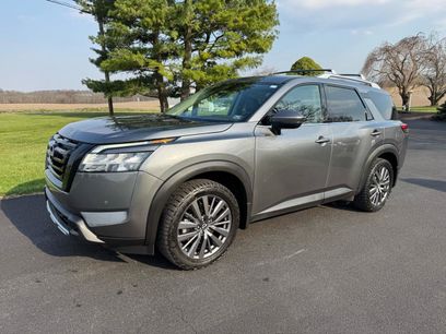Used 2024 Nissan Pathfinder SL w/ SL Premium Package