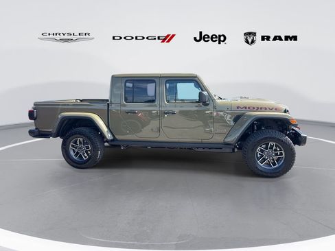 New 2026 Jeep Gladiator Mojave image 2