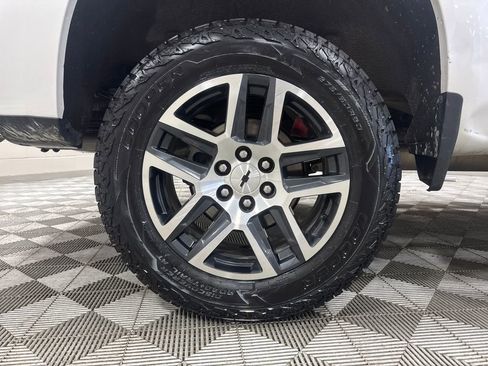 Used 2020 Chevrolet Silverado 1500 LT Trail Boss image 49
