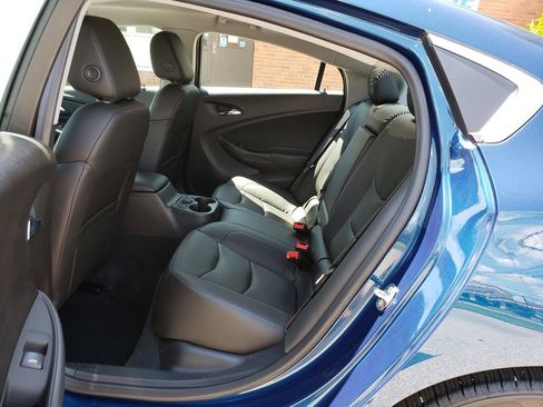 Used 2019 Chevrolet Volt Premier w/ Driver Confidence II Package FWD image 11