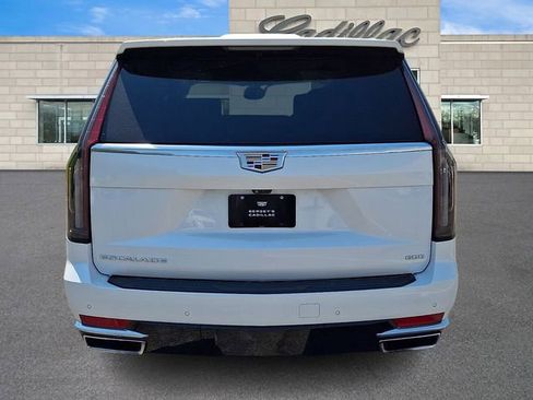 Used 2022 Cadillac Escalade Premium Luxury Platinum w/ Heavy-Duty Trailer Package AWD/4WD image 6