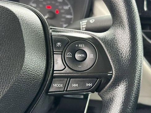 Used 2024 Toyota Corolla LE image 39