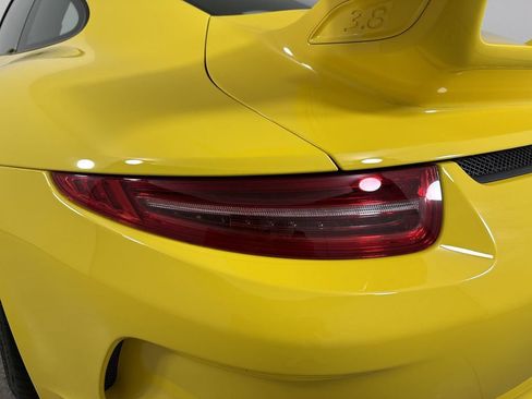 Certified 2015 Porsche 911 GT3 RWD image 18