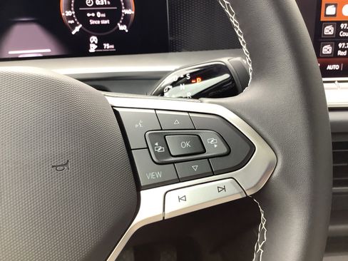 New 2026 Volkswagen Tiguan SE image 25