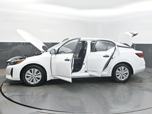 Certified 2025 Nissan Sentra S image 40