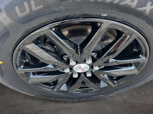 Used 2018 GMC Acadia SLE w/ Driver Alert Package I AWD/4WD image 14