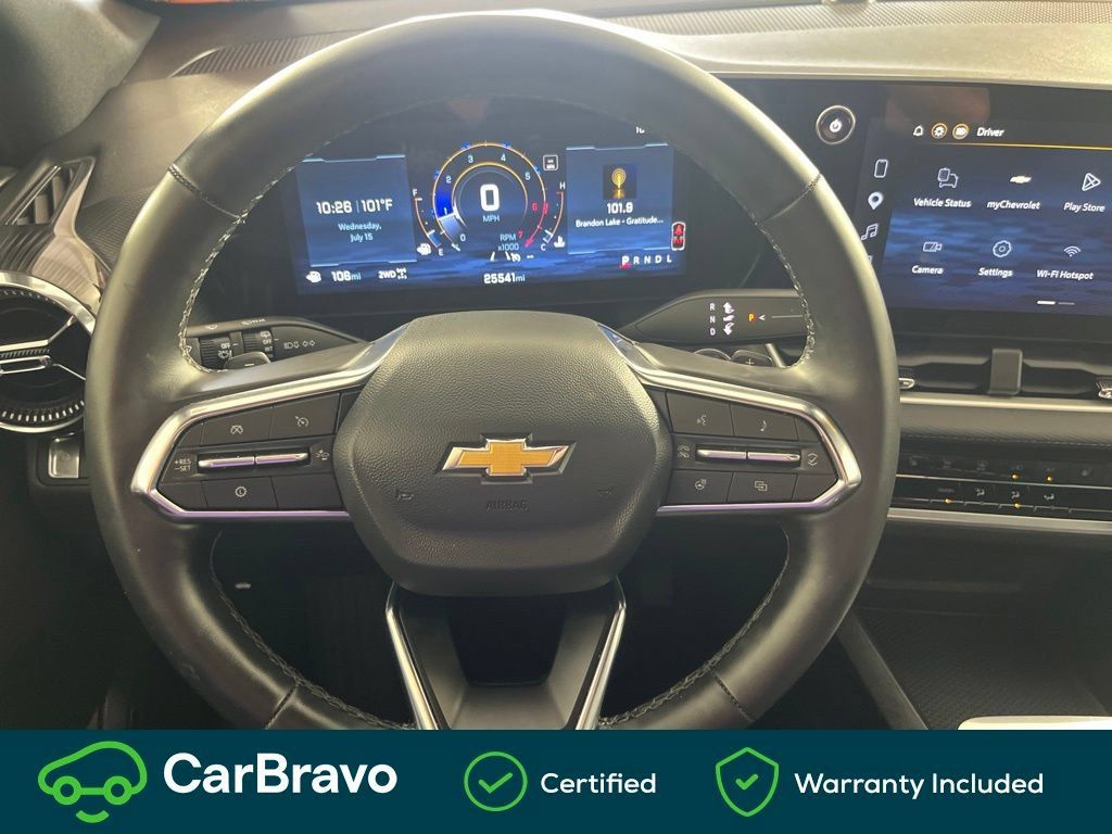 Used 2026 Chevrolet Equinox LT AWD/4WD image 24