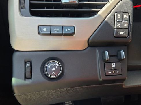 Used 2019 GMC Yukon Denali w/ Denali Ultimate Package image 29