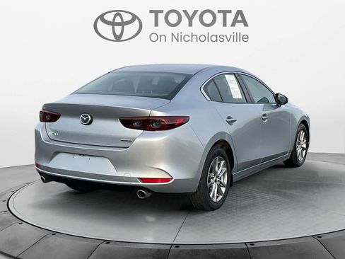 Used 2019 MAZDA MAZDA3 Sedan image 6