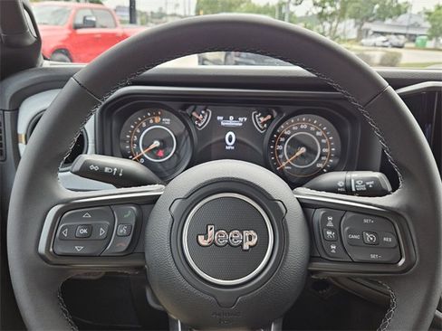 New 2025 Jeep Gladiator Sport image 11