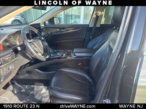 Certified 2022 Lincoln Nautilus Reserve image 11