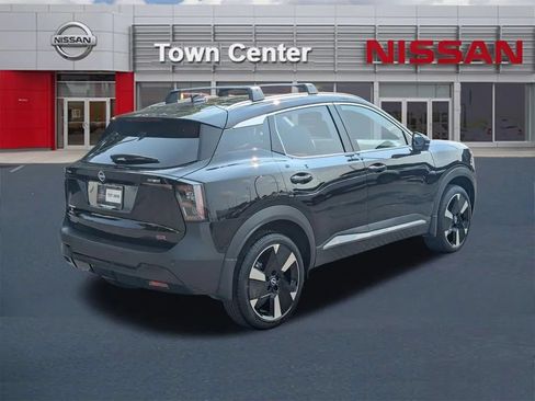 Certified 2026 Nissan Kicks SR FWD image 7