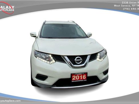 Used 2016 Nissan Rogue SV AWD/4WD image 3