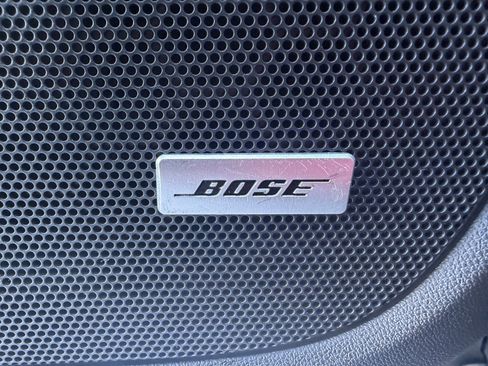 Used 2023 GMC Terrain SLT w/ Infotainment Package II image 12