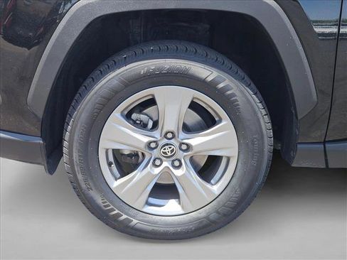 Used 2024 Toyota RAV4 XLE FWD image 28
