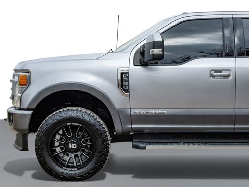 Used 2022 Ford F250 Lariat w/ Lariat Value Package image 11