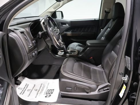 Used 2022 GMC Canyon Denali w/ Denali Black Edition Package AWD/4WD image 11