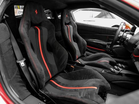 Used 2020 Ferrari 488 Pista Coupe RWD image 40