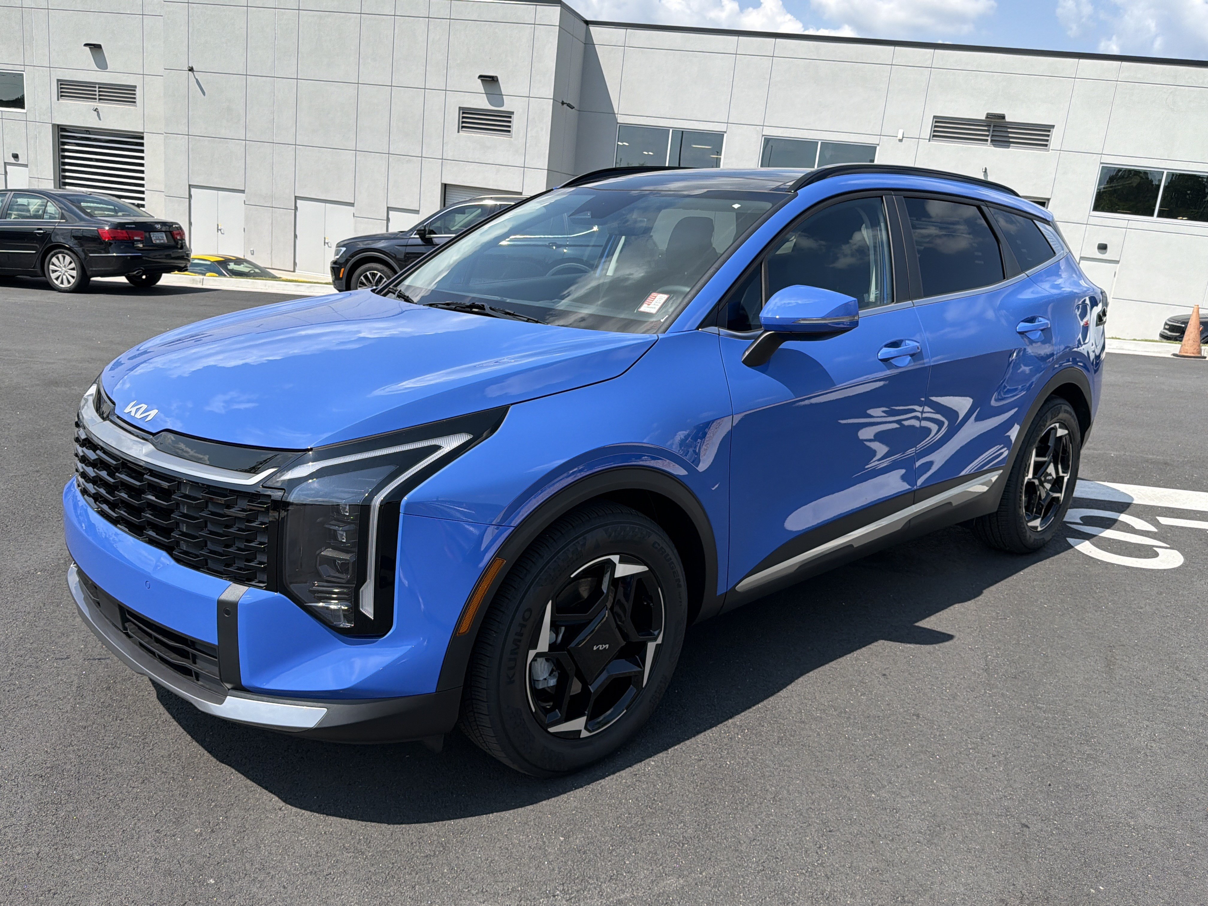 Used 2026 Kia Sportage EX w/ EX Panorama Roof Package FWD image 3