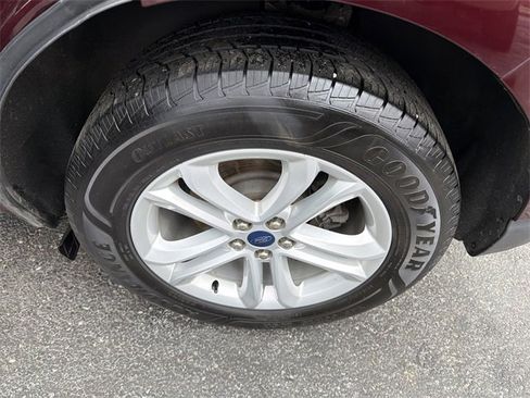 Used 2020 Ford Edge SEL w/ Convenience Package image 11