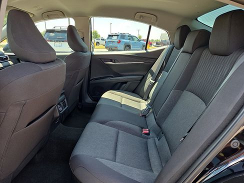 Used 2025 Toyota Camry LE w/ Convenience Package FWD image 10