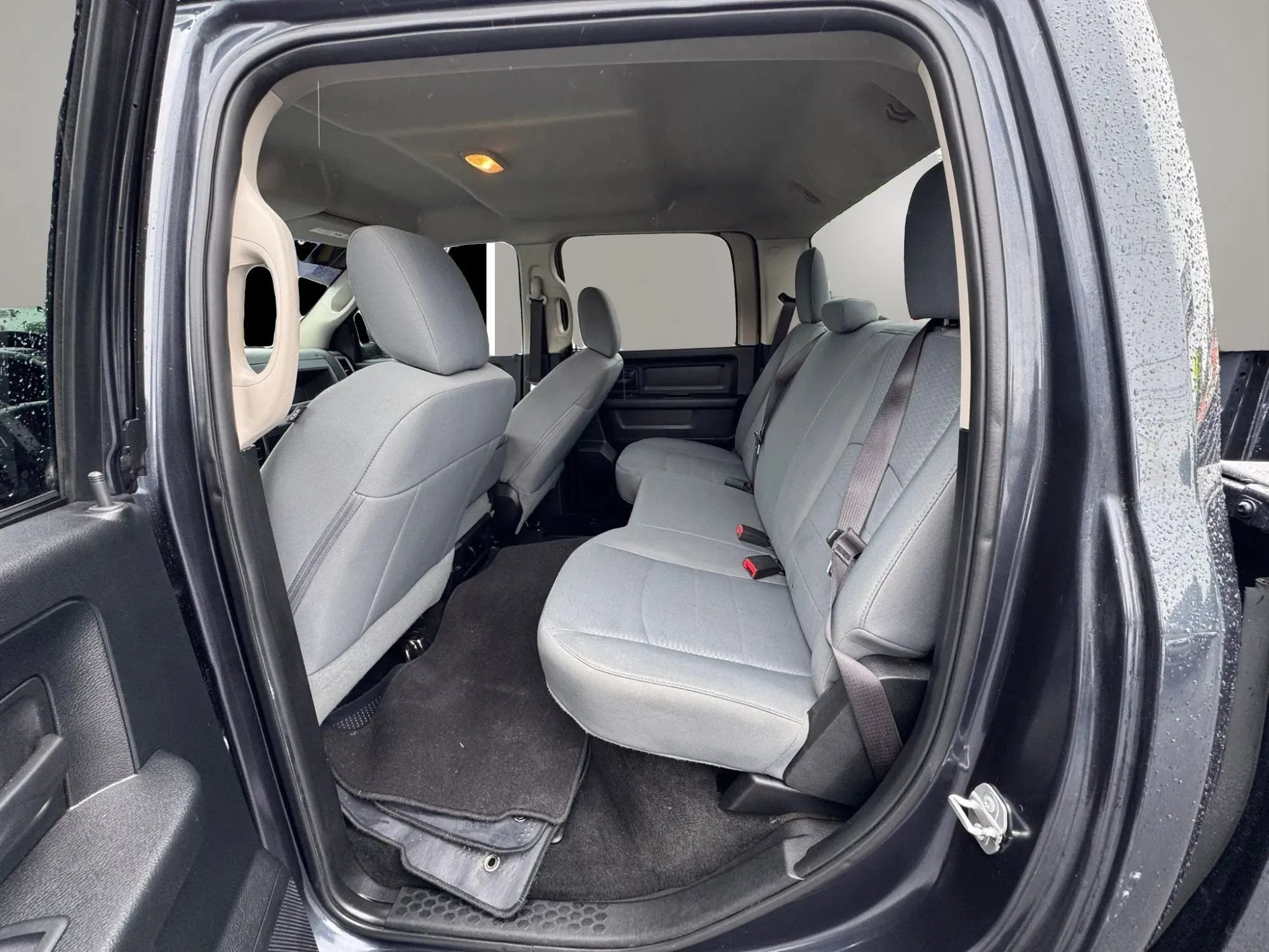 Used 2017 RAM 1500 Express AWD/4WD image 11