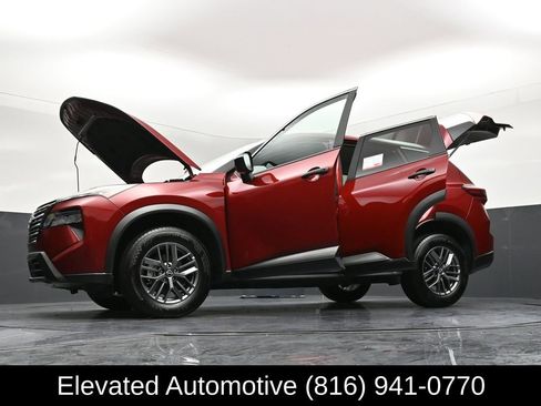 Used 2025 Nissan Rogue S AWD/4WD image 37