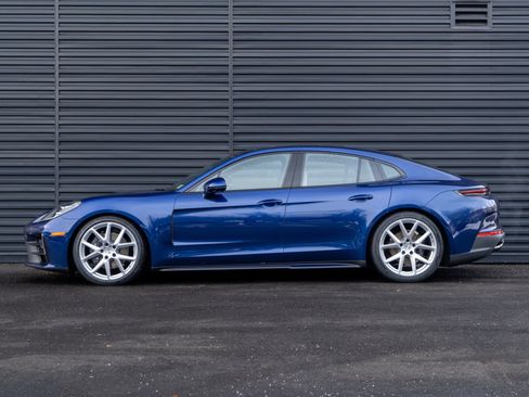New 2026 Porsche Panamera 4 AWD/4WD image 2