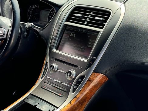 Used 2016 Lincoln MKX Select image 5