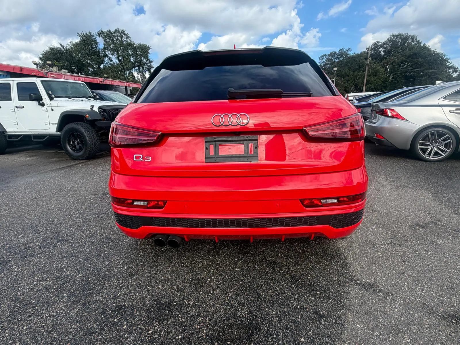 Used 2018 Audi Q3 2.0T Premium Plus w/ S Line Competition Package FWD image 6