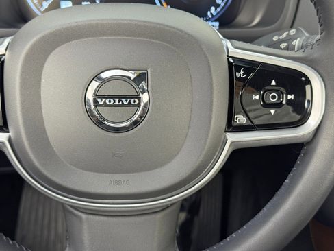 Used 2022 Volvo XC90 T8 Inscription image 22