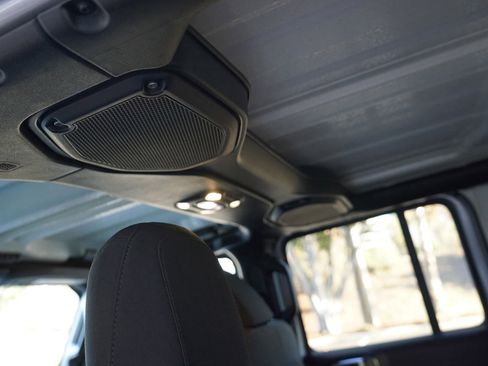 Used 2019 Jeep Wrangler Unlimited Sport AWD/4WD image 33