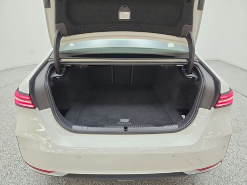 Used 2025 BMW i5 xDrive40 w/ Premium Package AWD/4WD image 18
