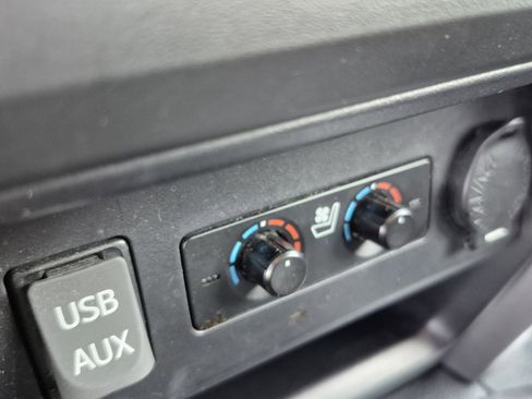 Used 2018 Toyota 4Runner Limited AWD/4WD image 32
