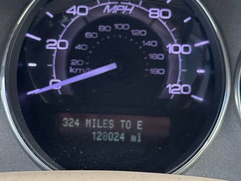 Used 2011 Lincoln MKZ image 18