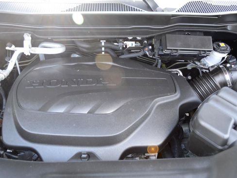 Used 2025 Honda Passport Black Edition image 39