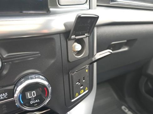 Used 2021 Ford F150 Lariat w/ Equipment Group 502A High image 19