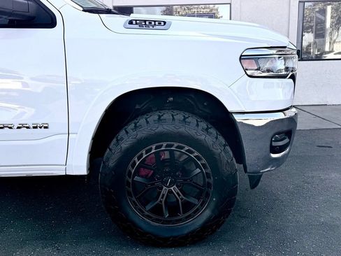 Used 2025 RAM 1500 Big Horn AWD/4WD image 2