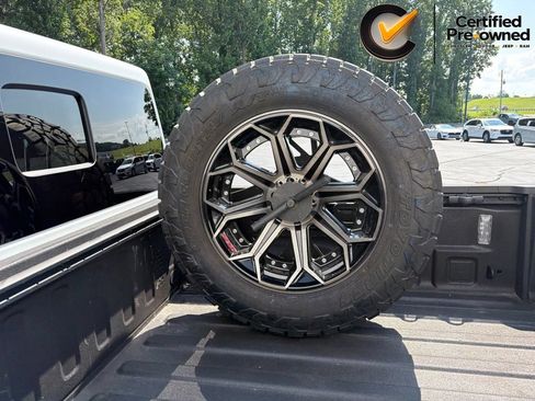 Certified 2021 Jeep Gladiator Rubicon AWD/4WD image 19
